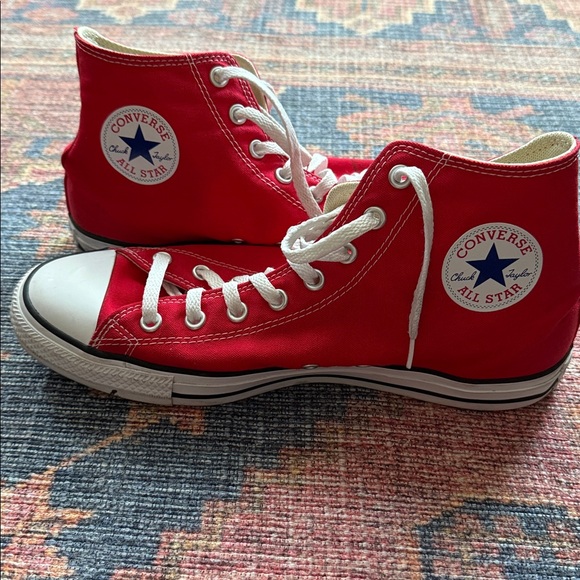 Men’s 10.5 Red High Top Sneakers - Picture 6 of 9